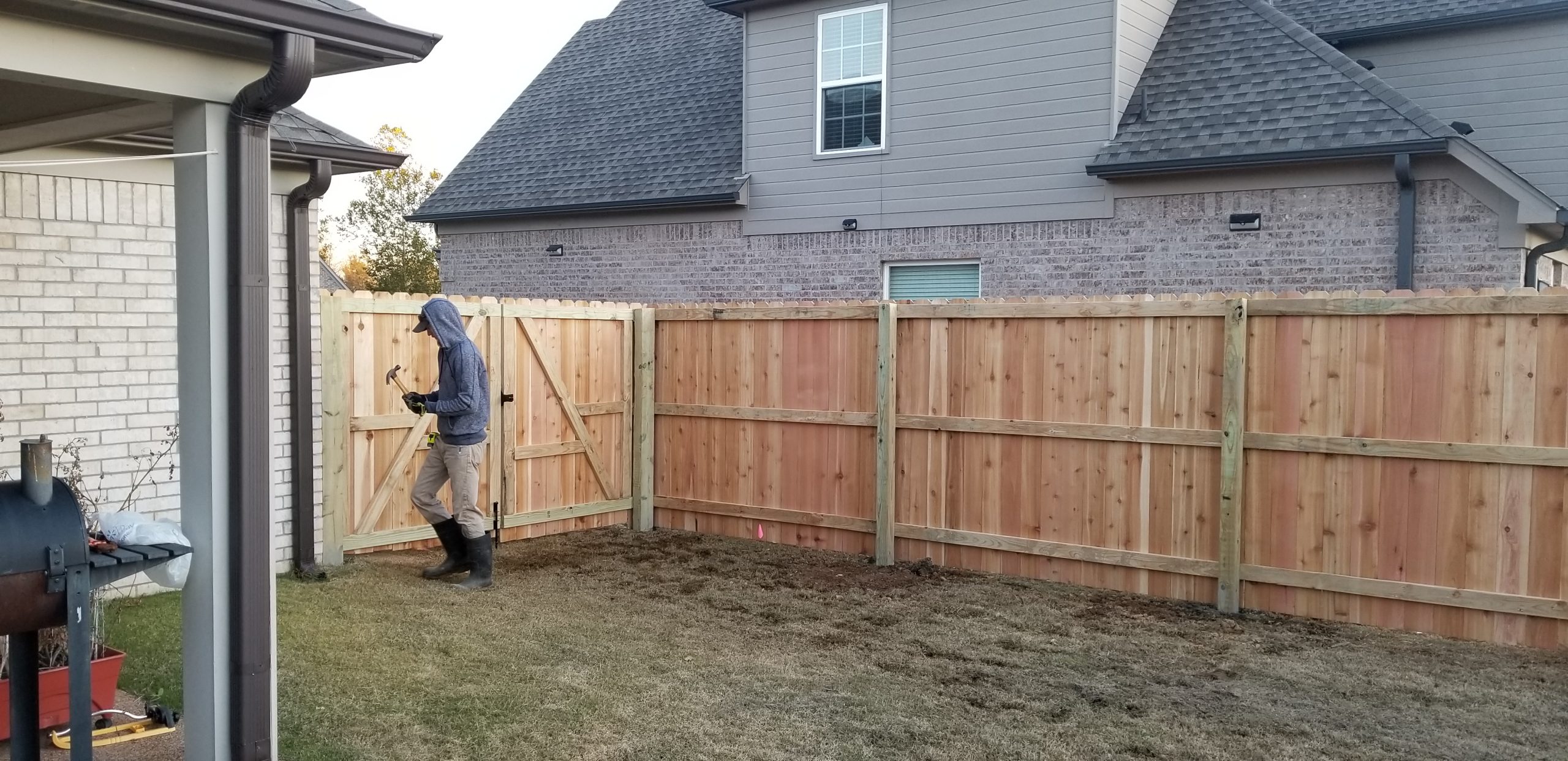 Wood Fences – Alliance Roofing and Fencing of Massachusetts